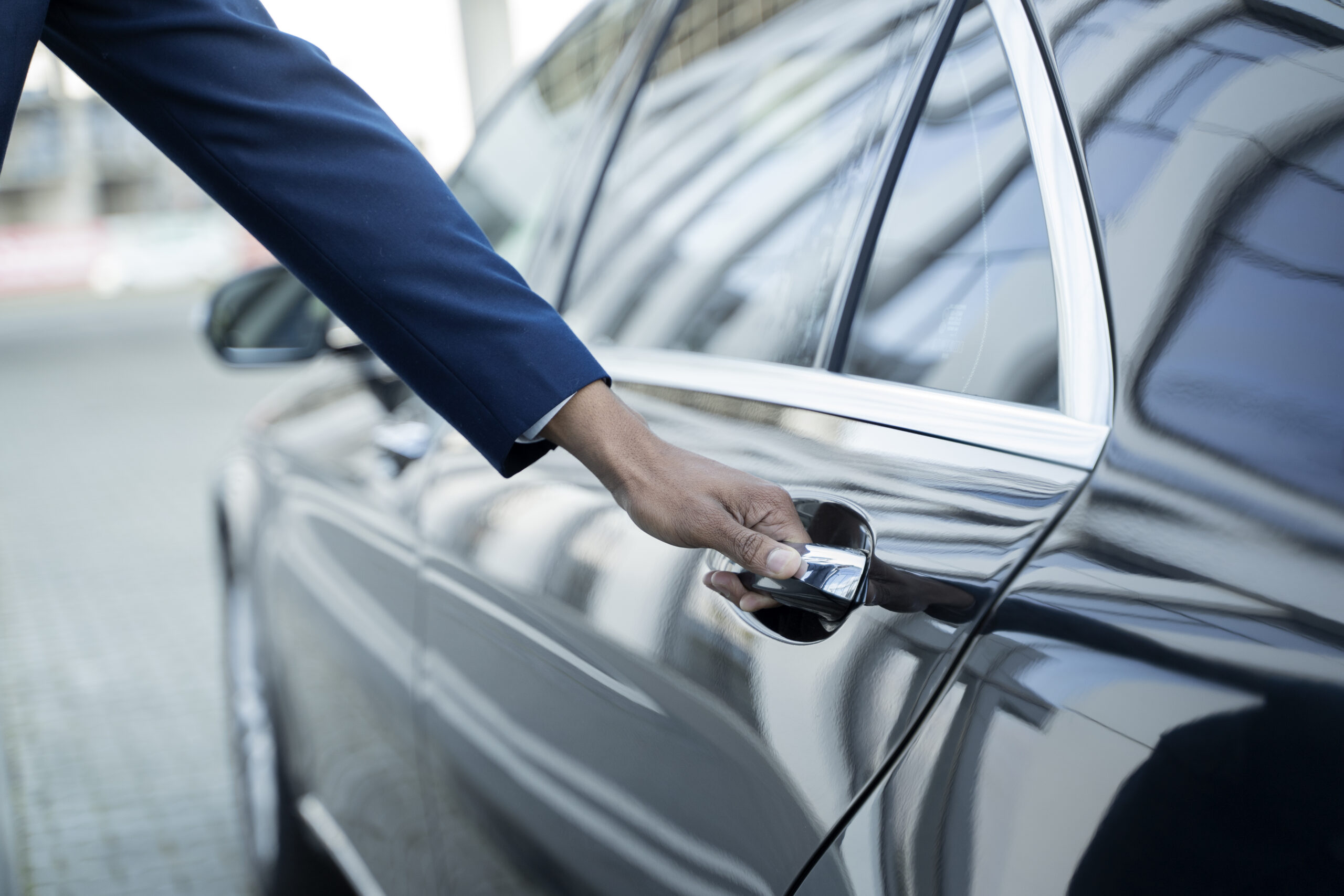 High Wycombe to Luton Airport Taxi